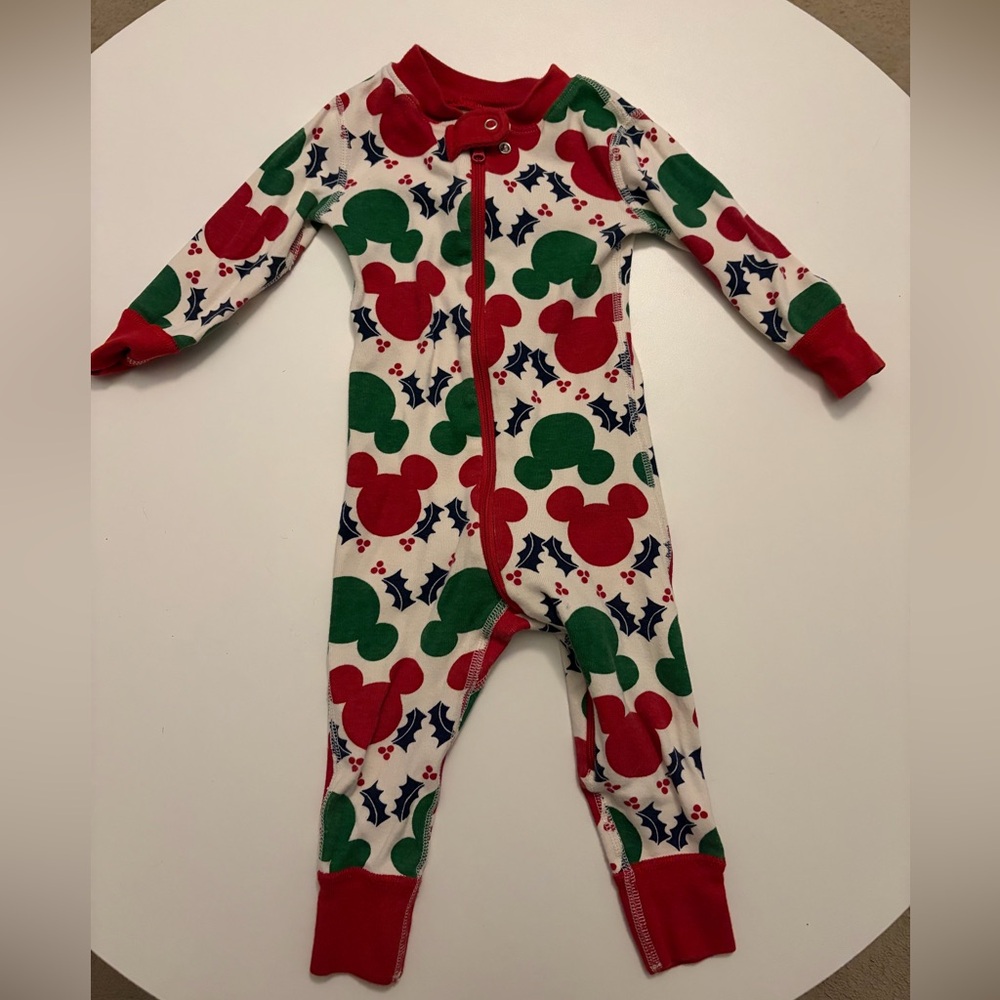 Hanna Andersson Red and Green Kids Pajama Set